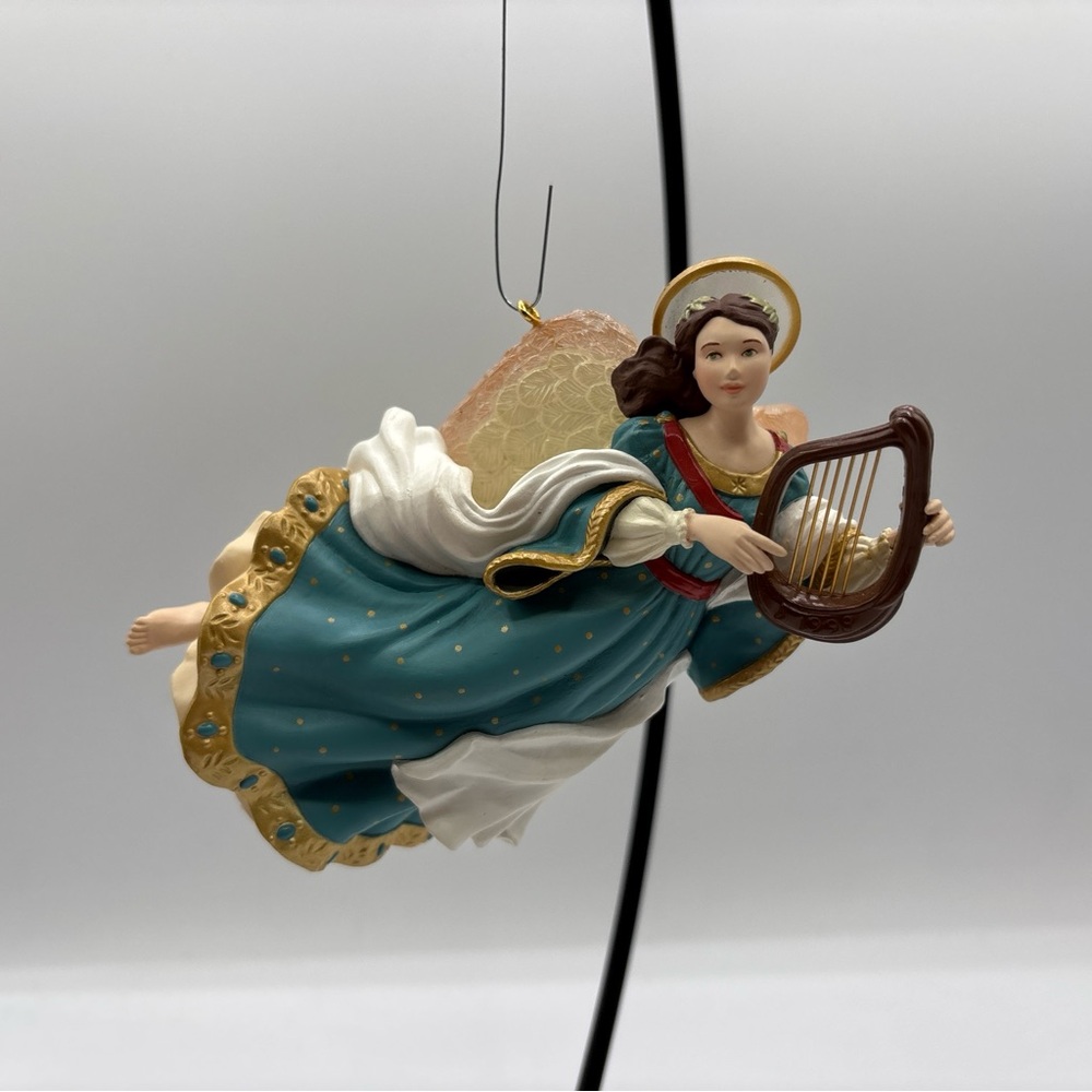 Hallmark Keepsake Ornament Dated 1998 Vintage Heavenly Melody‎ Handcrafted